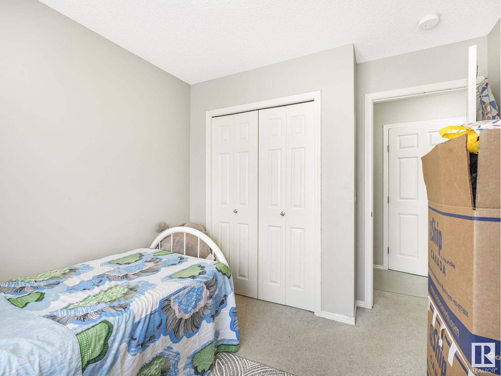 Photo 20 of 4684 175 Av Nw, Edmonton AB