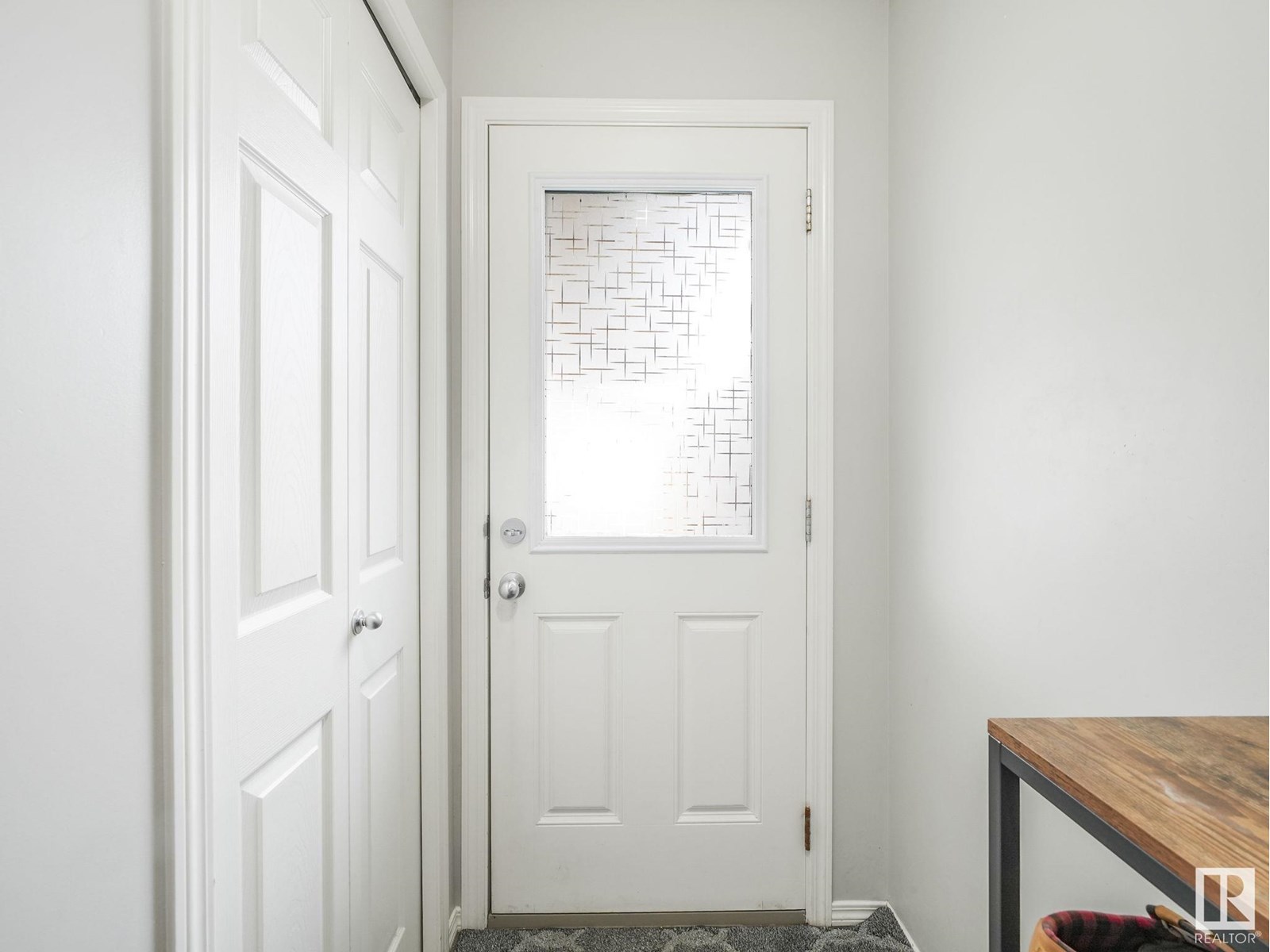 Photo 16 of 4684 175 Av Nw, Edmonton AB