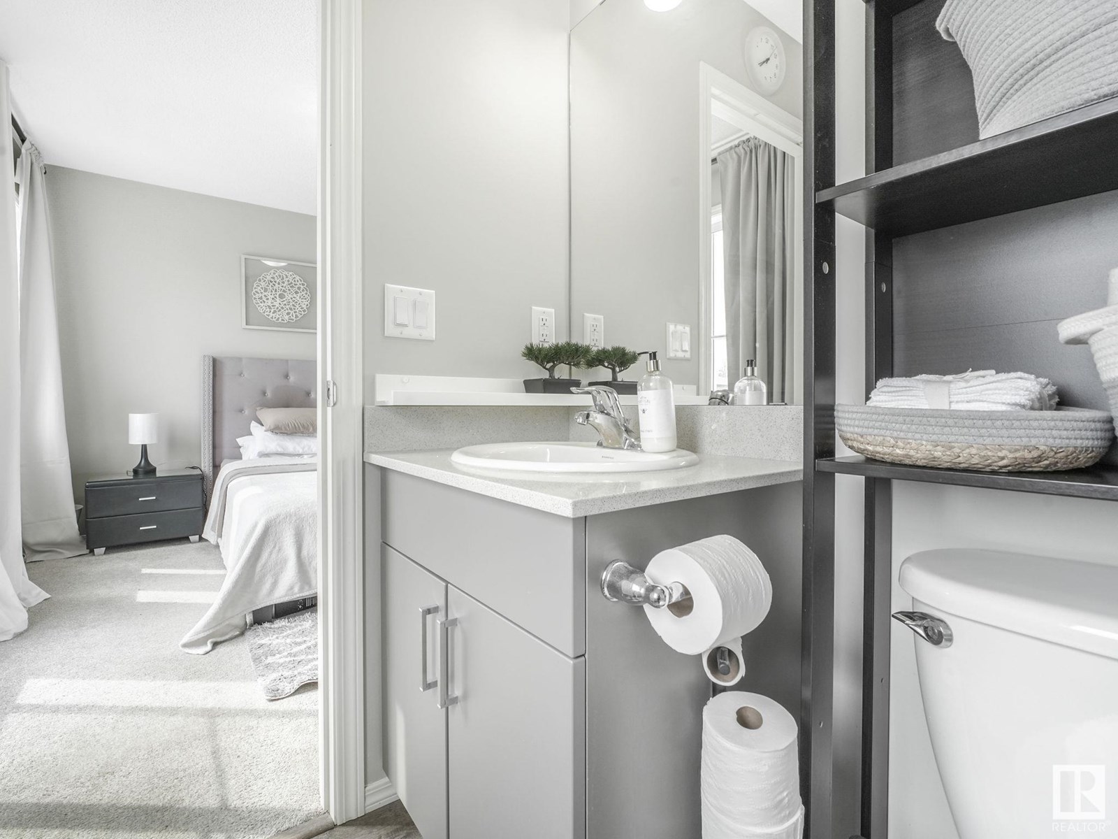 Photo 31 of 4684 175 Av Nw, Edmonton AB