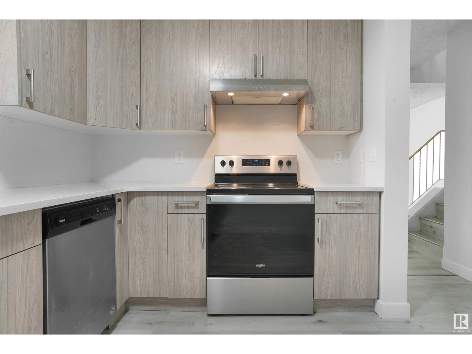 Photo 12 of 1794 Lakewood S Nw, Edmonton AB