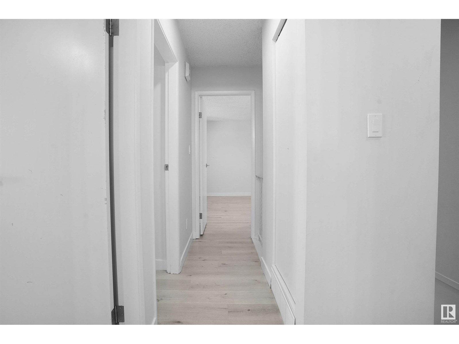 Photo 24 of 1794 Lakewood S Nw, Edmonton AB