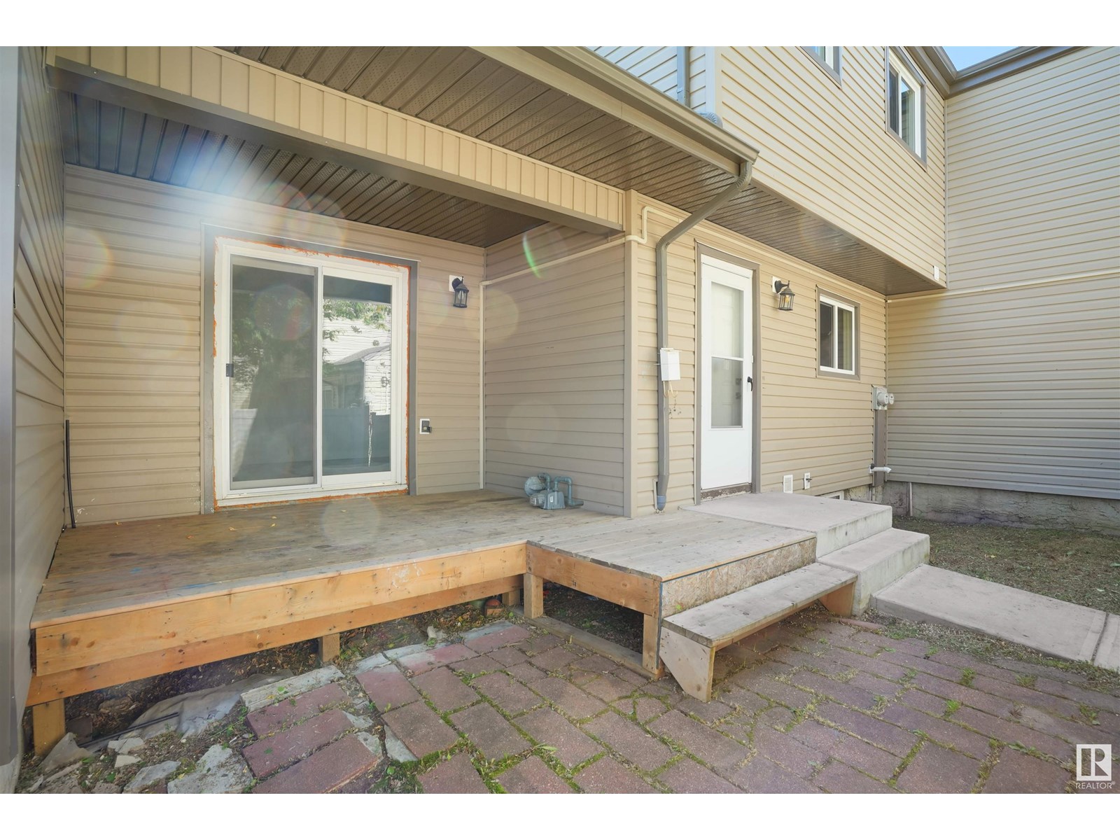 Photo 11 of 1794 Lakewood S Nw, Edmonton AB
