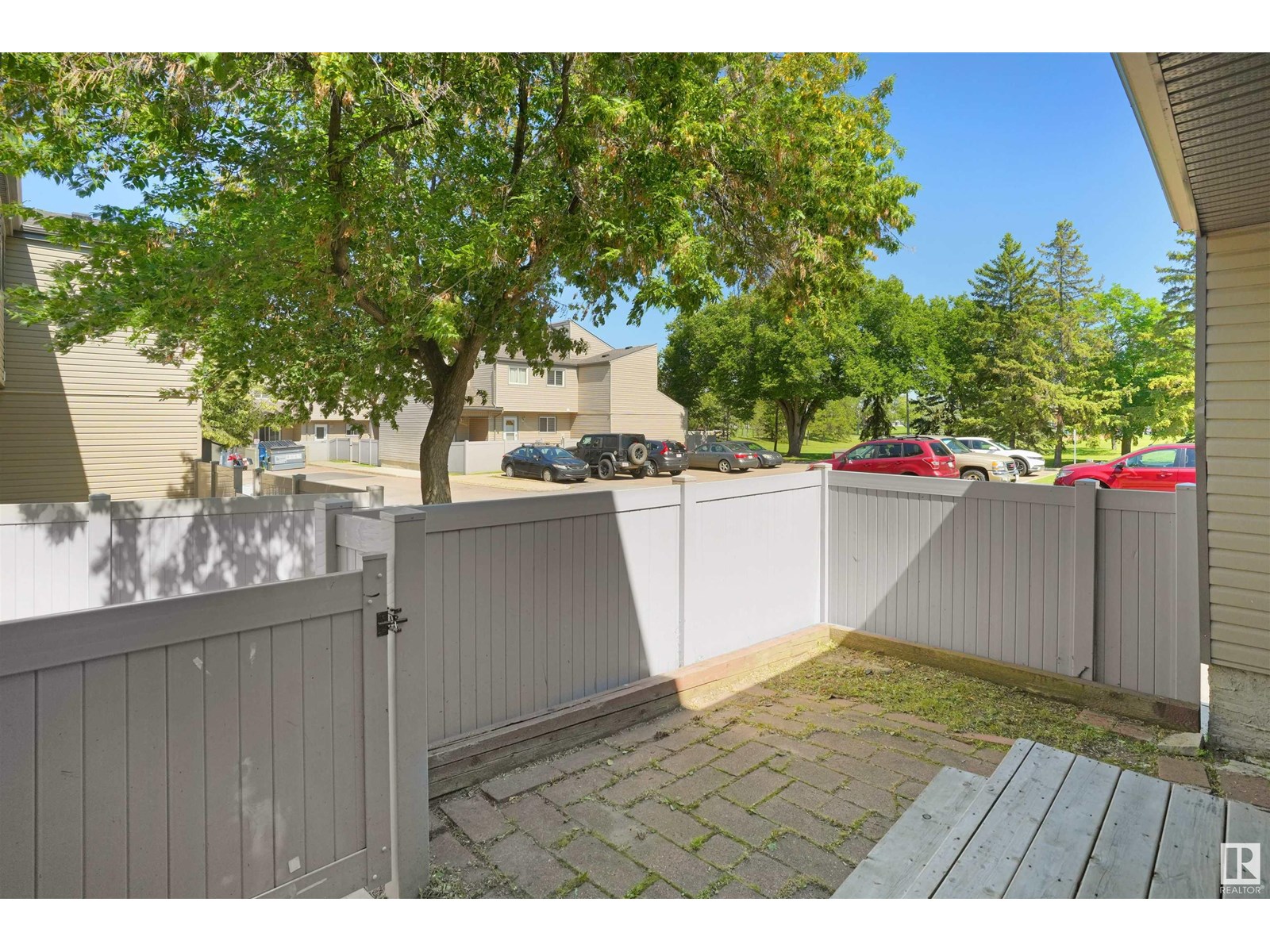 Photo 36 of 1794 Lakewood S Nw, Edmonton AB