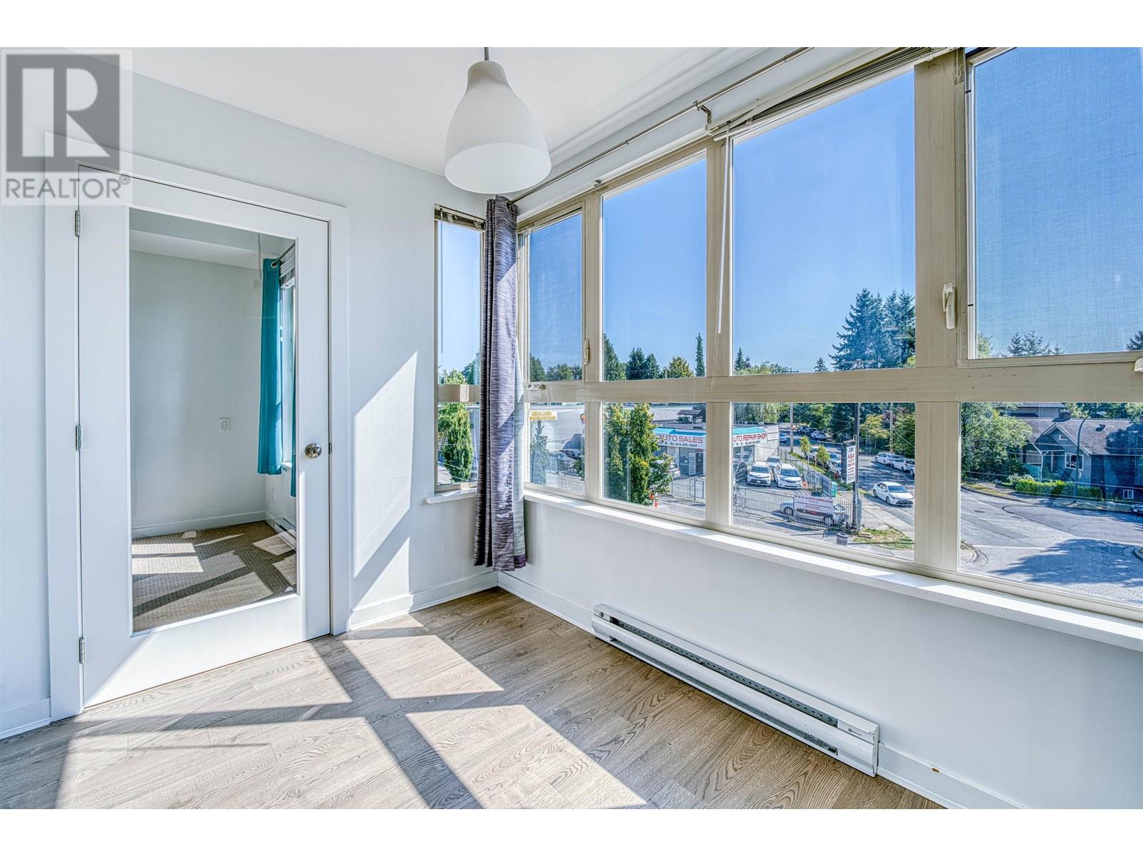 Photo 6 of 308 3688 Inverness Street, Vancouver BC