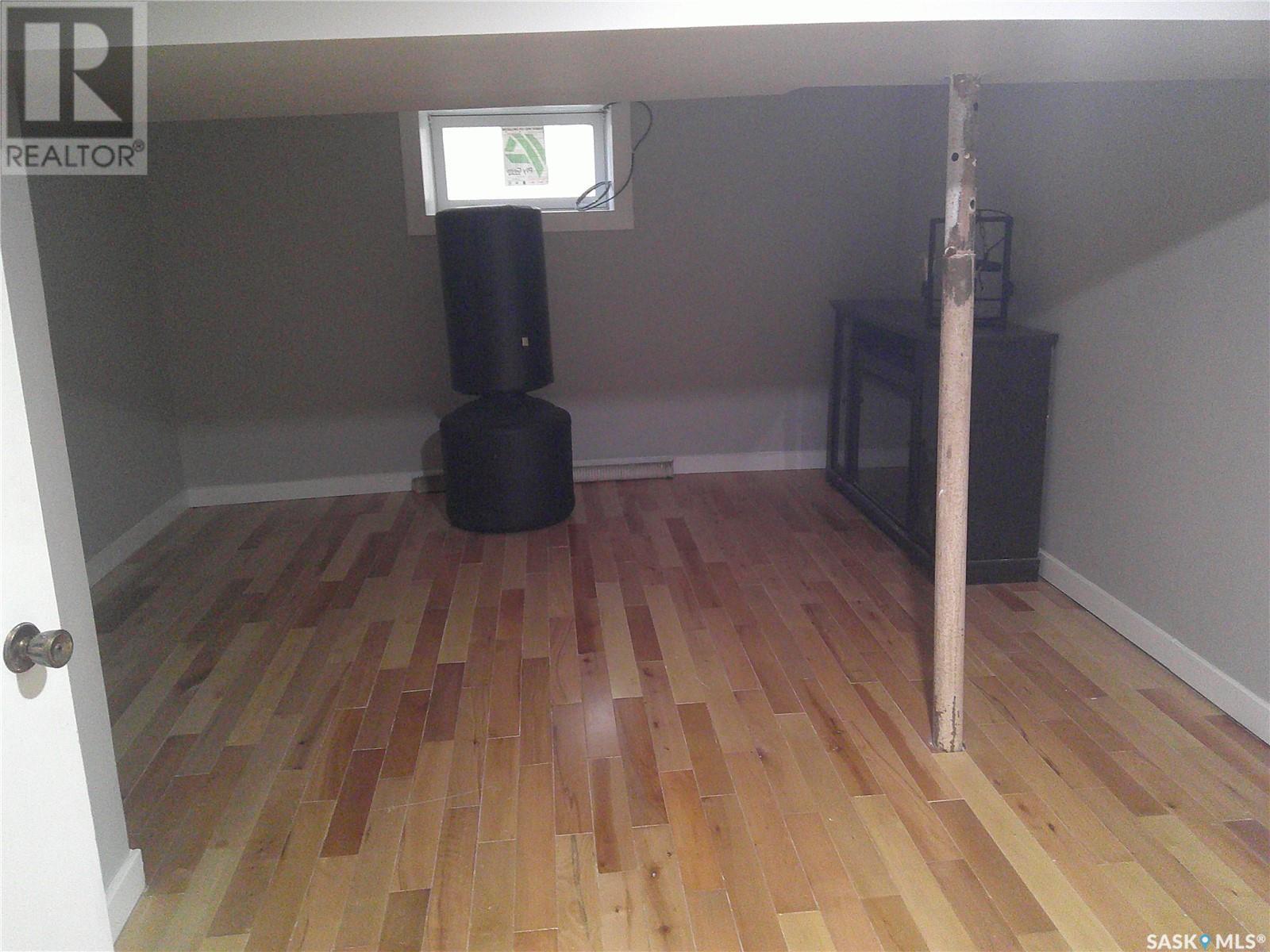 Photo 15 of 3726 Dewdney Avenue, Regina SK