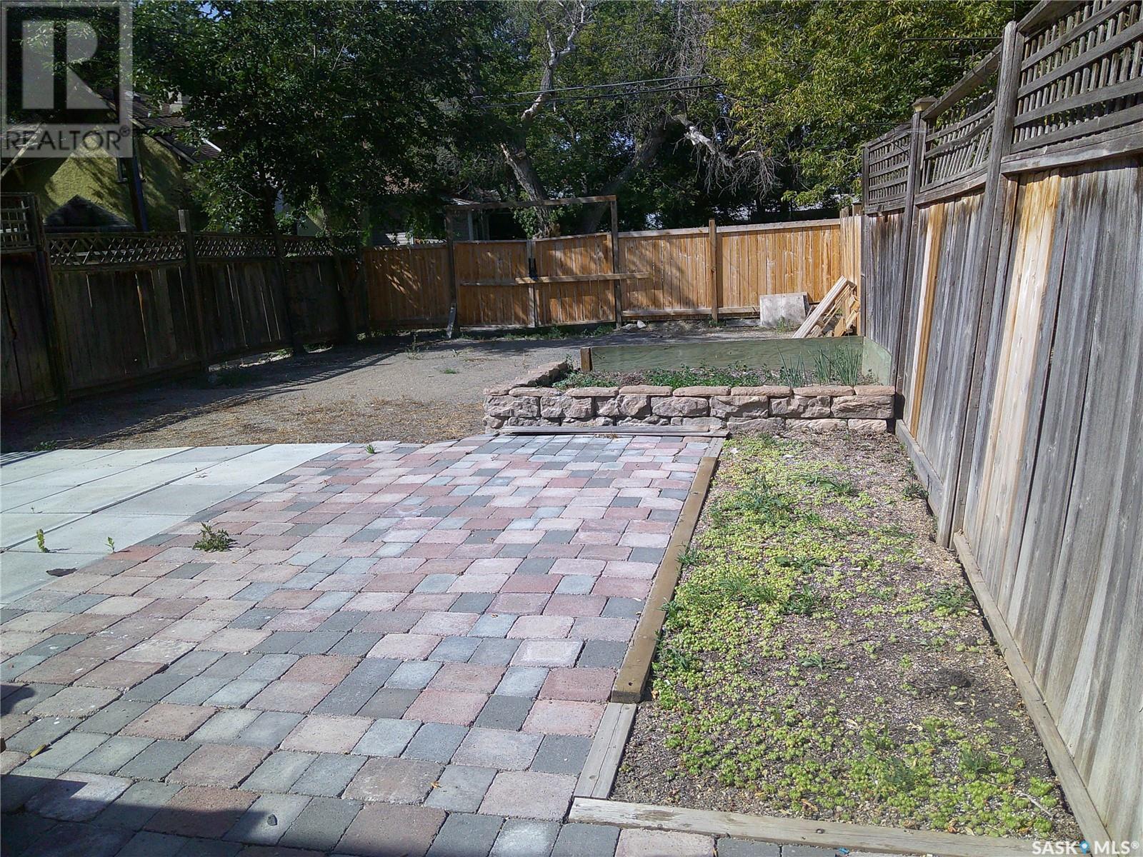 Photo 20 of 3726 Dewdney Avenue, Regina SK
