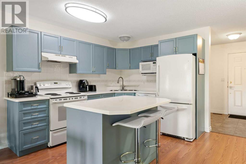 Photo 18 of 502 5220 50 A Avenue, Sylvan Lake AB