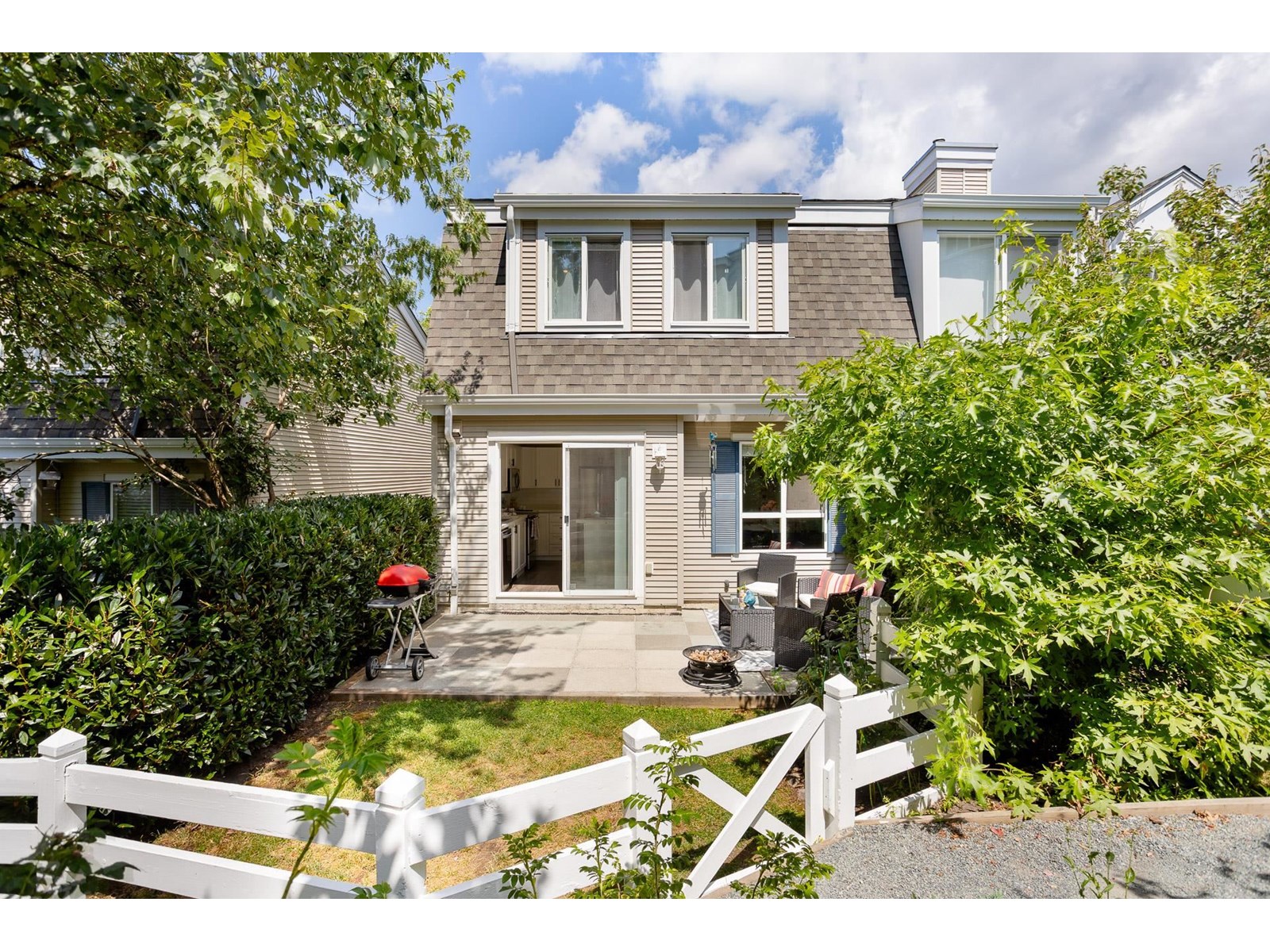 Photo 10 of 52 8890 Walnut Grove Drive, Langley BC