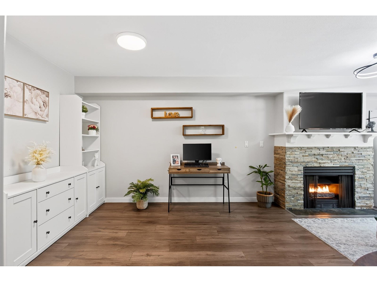 Photo 22 of 52 8890 Walnut Grove Drive, Langley BC
