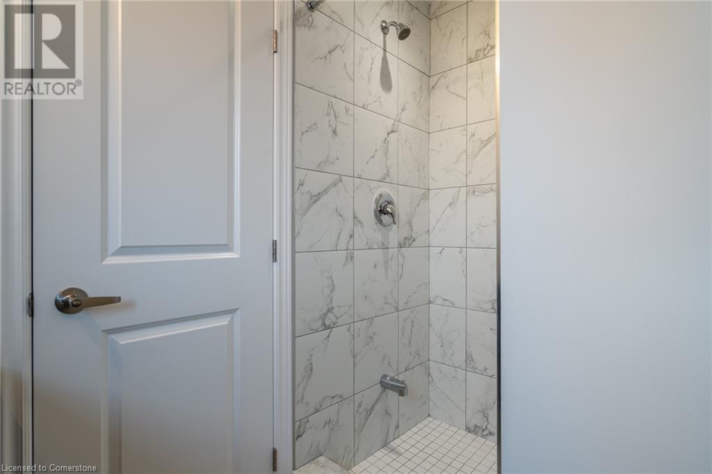 Photo 35 of 19 Picardy Drive Drive Unit 18, Hamilton ON