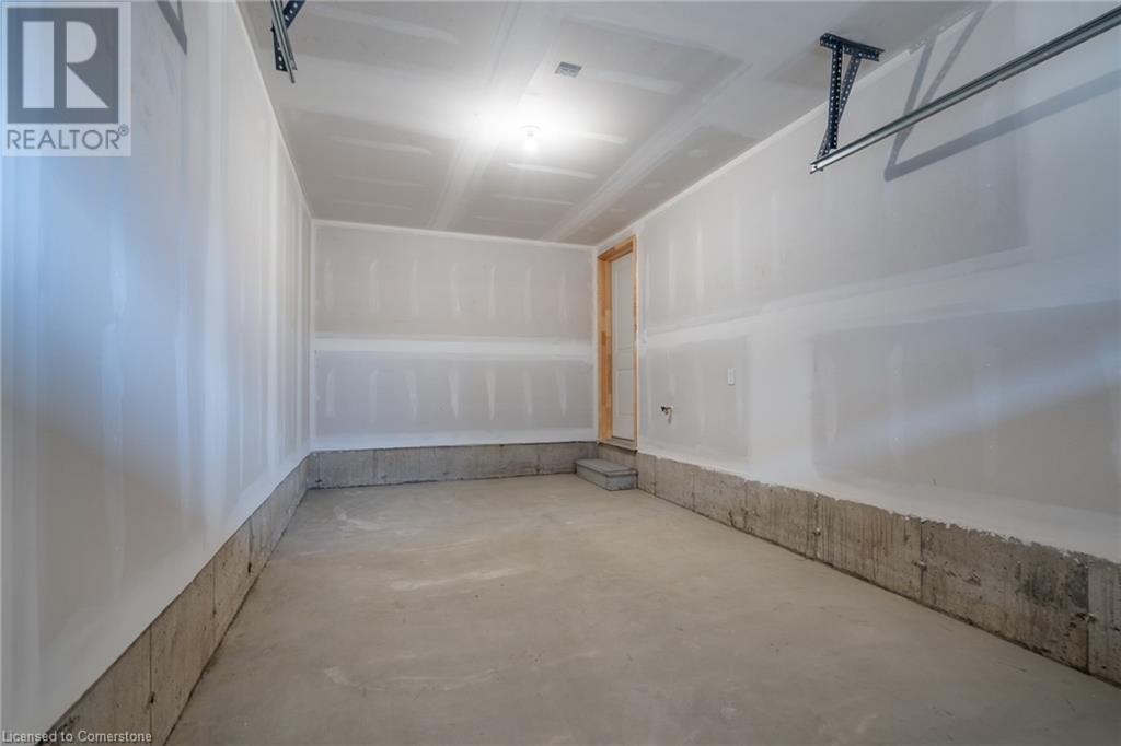 Photo 37 of 19 Picardy Drive Drive Unit 18, Hamilton ON