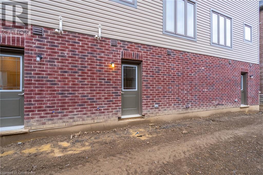 Photo 39 of 19 Picardy Drive Drive Unit 18, Hamilton ON