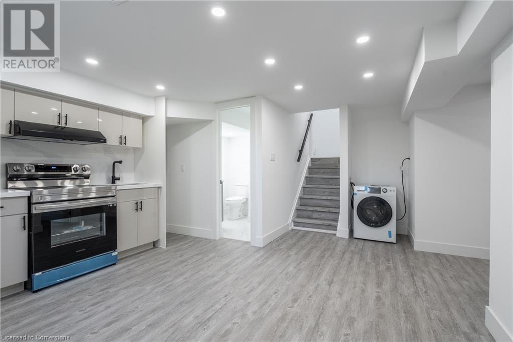 Photo 11 of 29 Northgate Drive Unit 2, Hamilton ON