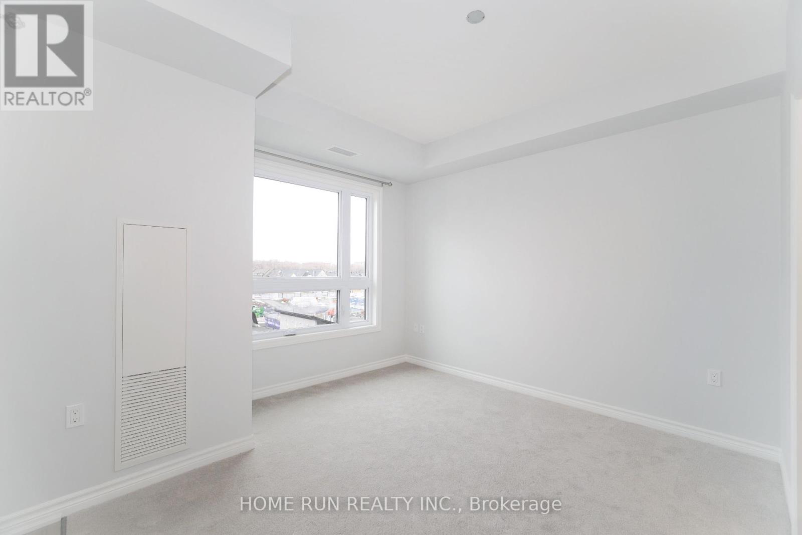 Photo 12 of 302 1350 Hemlock Road, Ottawa ON