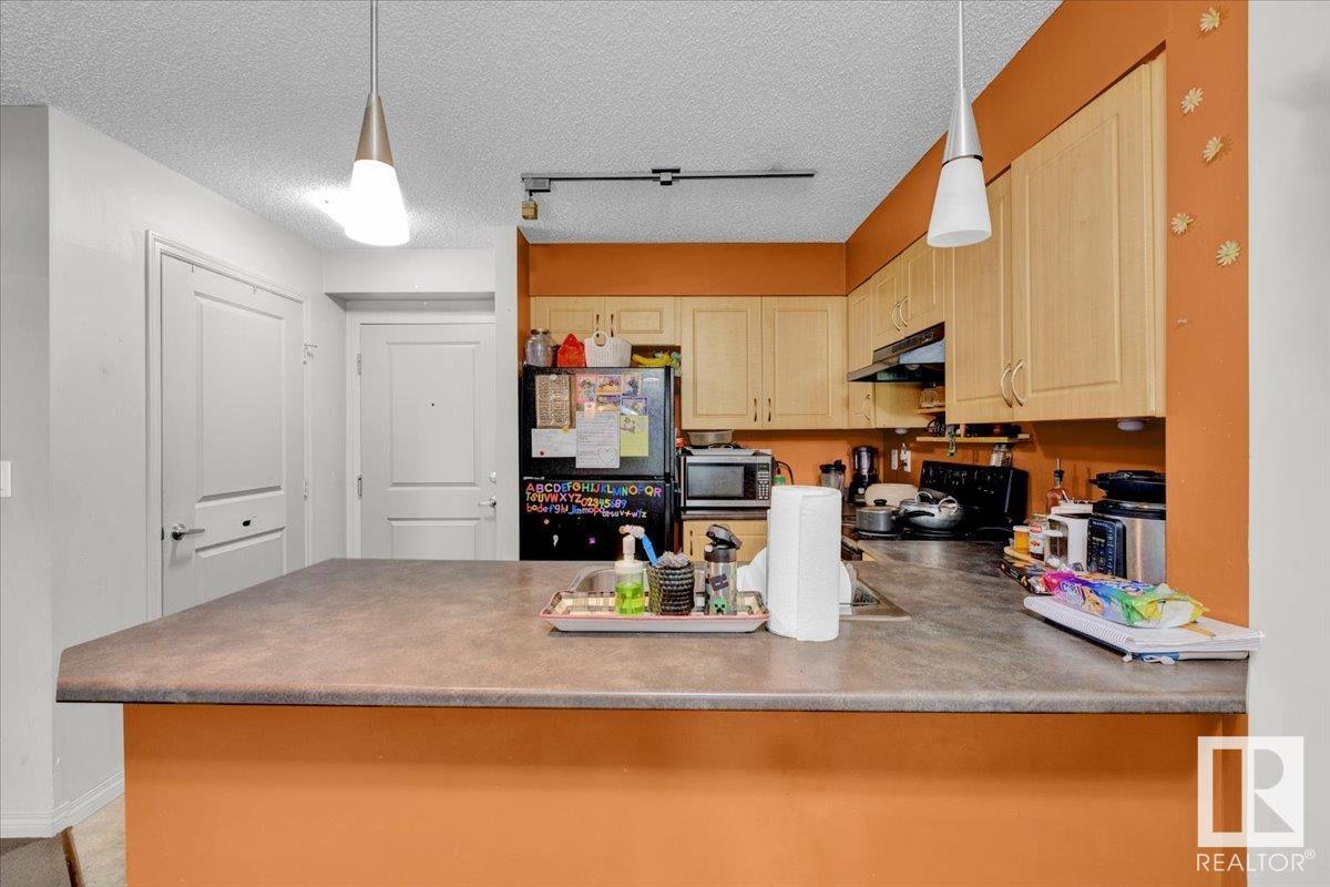 Photo 13 of 114 11453 Ellerslie Rd Sw, Edmonton AB
