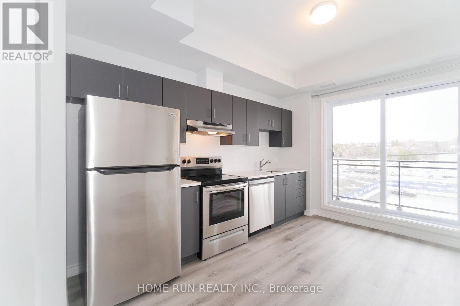 Photo 3 of 302 1350 Hemlock Road, Ottawa ON