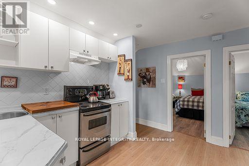 Photo 10 of 339 Chapel Street, Ottawa ON