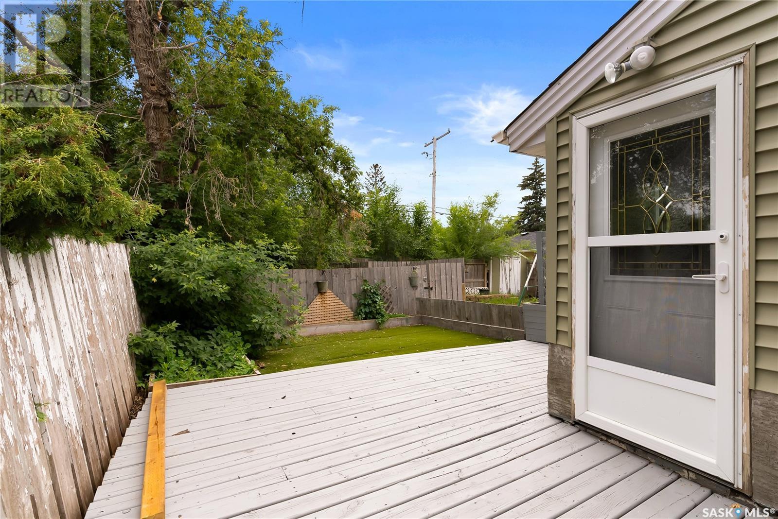 Photo 23 of 615 617 Broadway Avenue, Regina SK