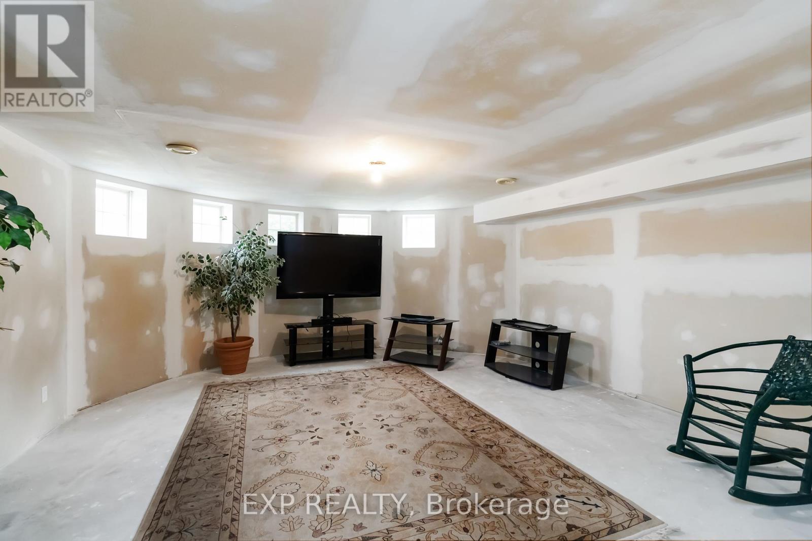 Photo 37 of 1401 Tamworth Court, Burlington ON