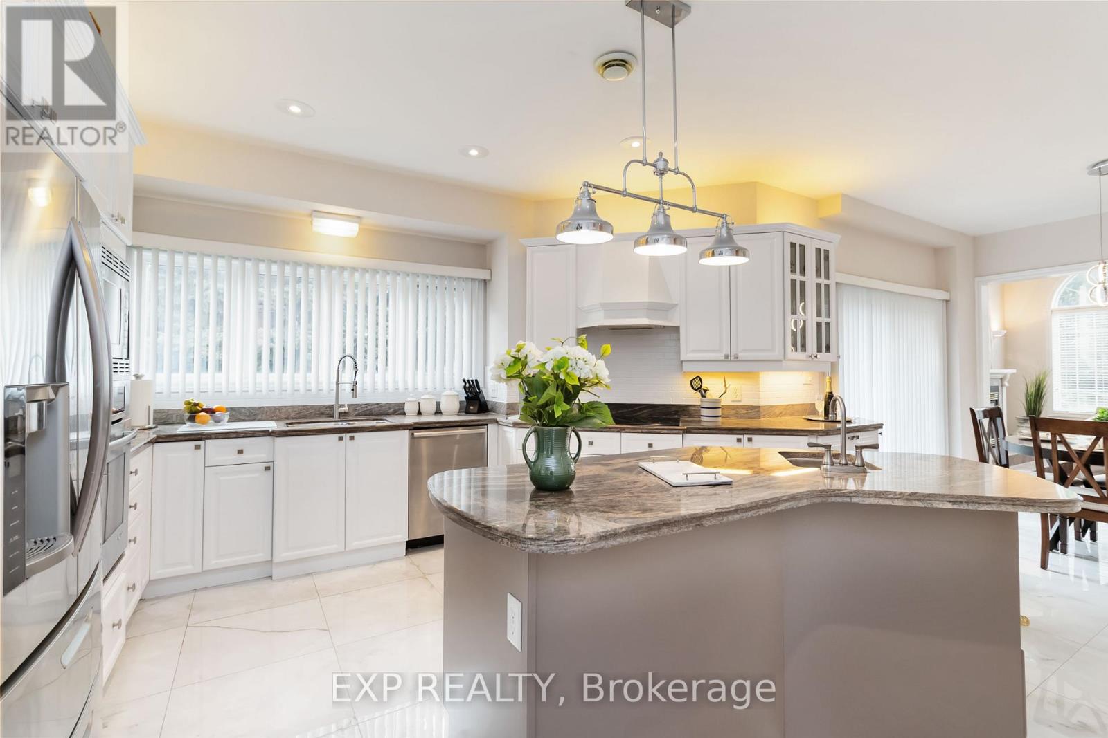 Photo 5 of 1401 Tamworth Court, Burlington ON