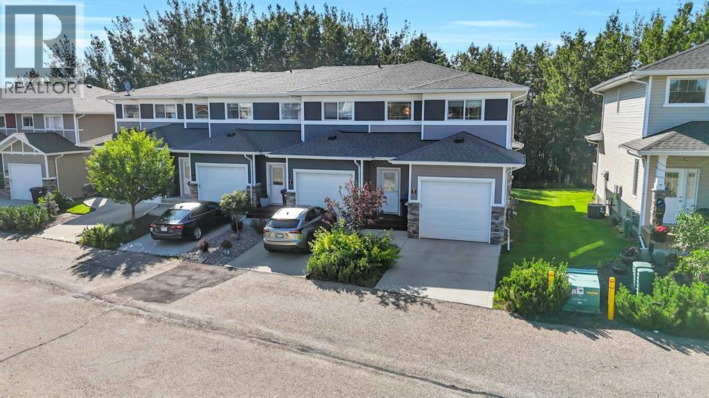Photo 4 of 5 5301 Windward Place, Sylvan Lake AB
