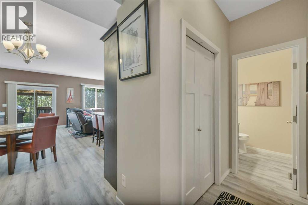 Photo 8 of 5 5301 Windward Place, Sylvan Lake AB