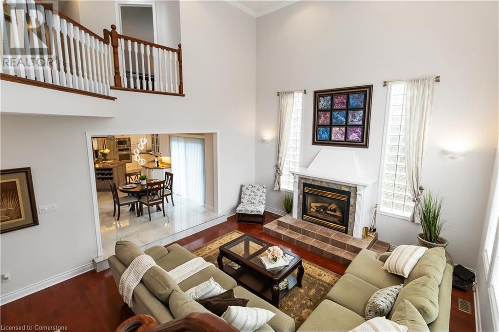 Photo 13 of 1401 Tamworth Court, Burlington ON
