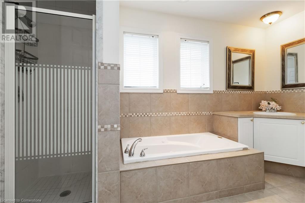 Photo 35 of 1401 Tamworth Court, Burlington ON