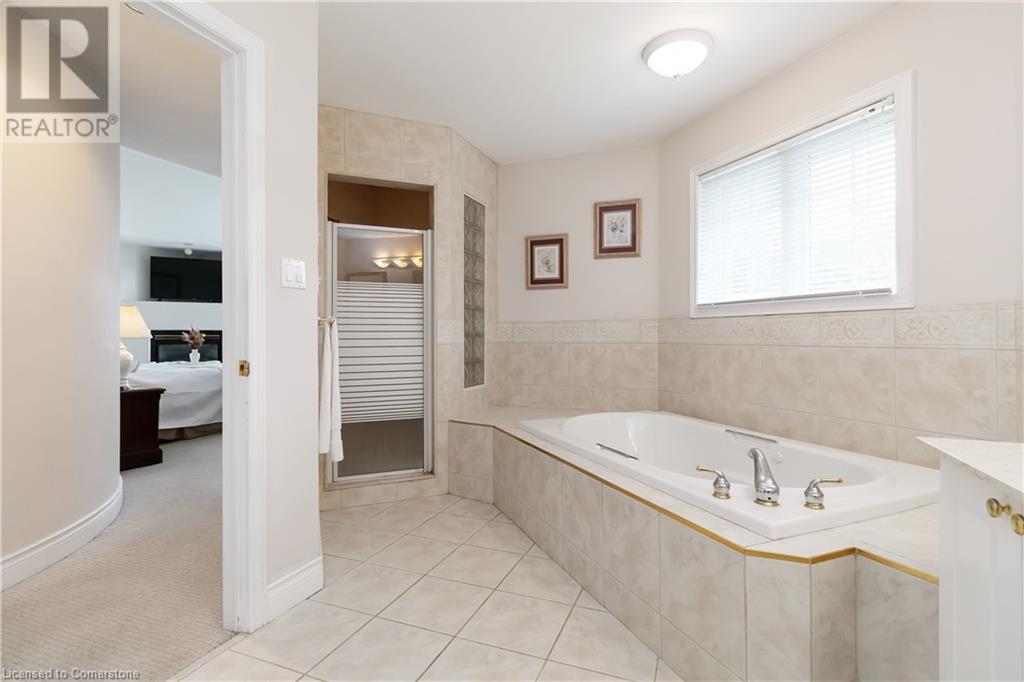 Photo 29 of 1401 Tamworth Court, Burlington ON
