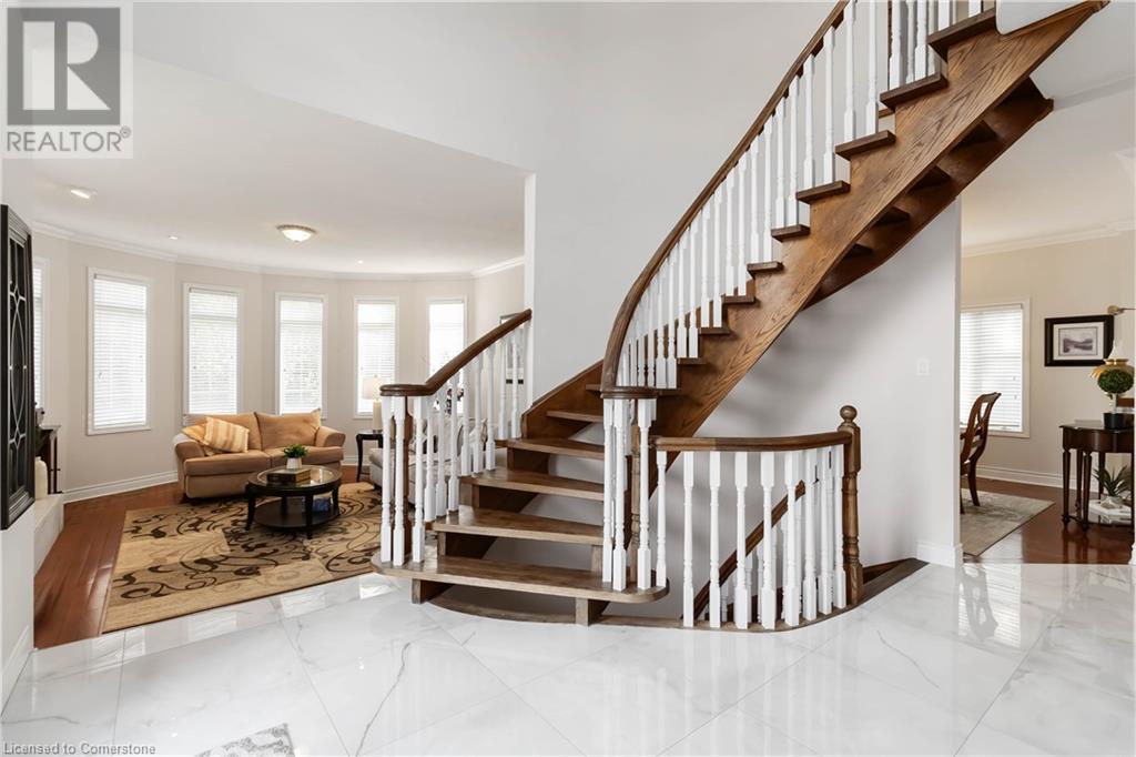 Photo 12 of 1401 Tamworth Court, Burlington ON