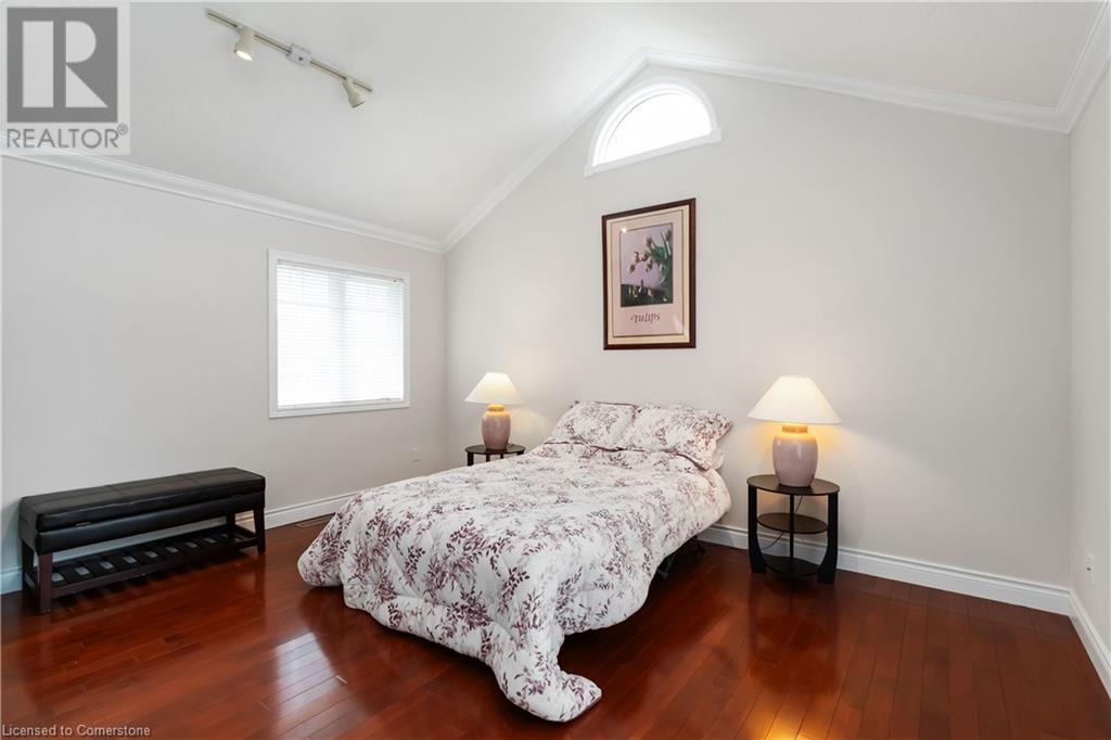 Photo 39 of 1401 Tamworth Court, Burlington ON