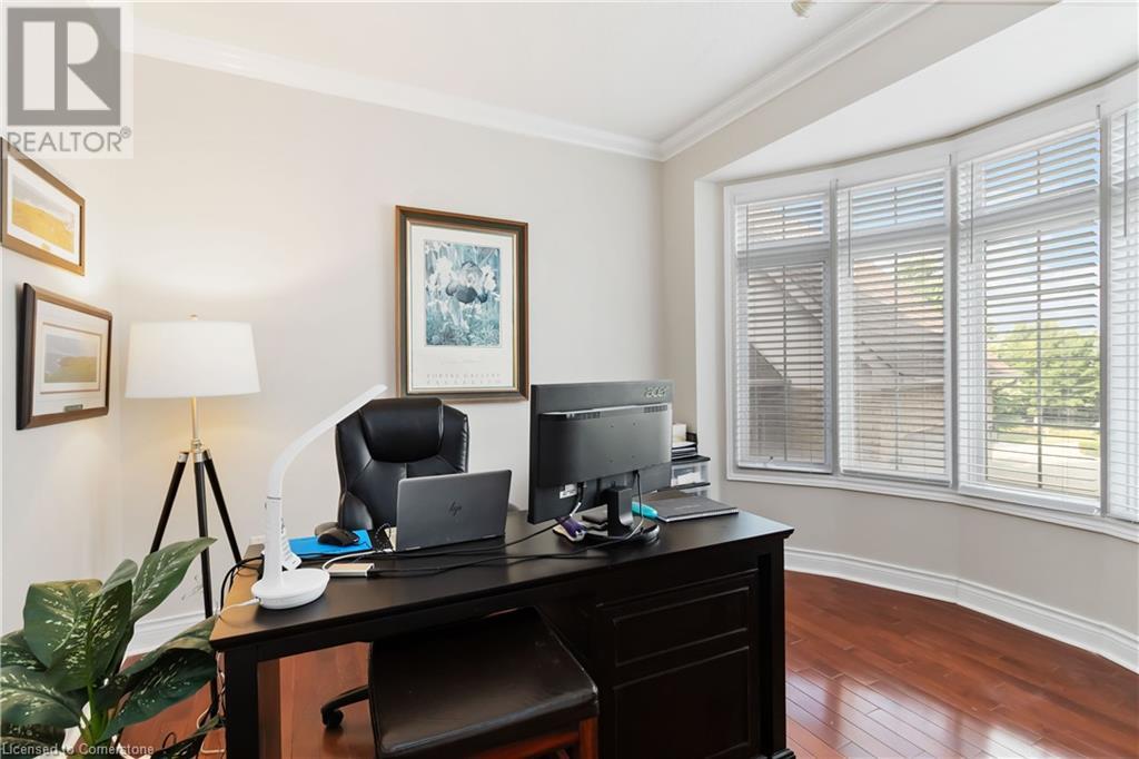 Photo 40 of 1401 Tamworth Court, Burlington ON