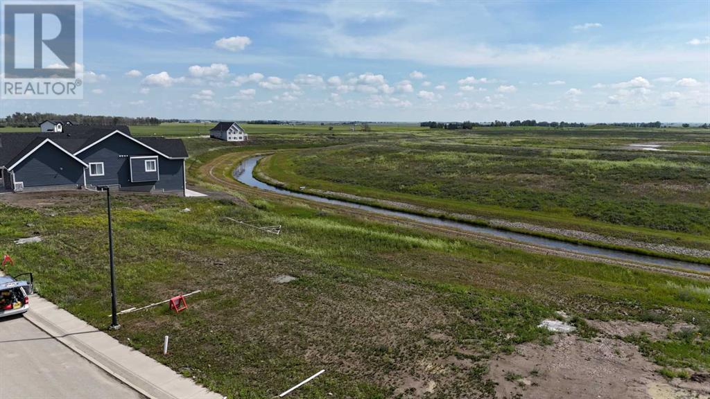 Photo 2 of 323 Muirfield Crescent, Lyalta AB