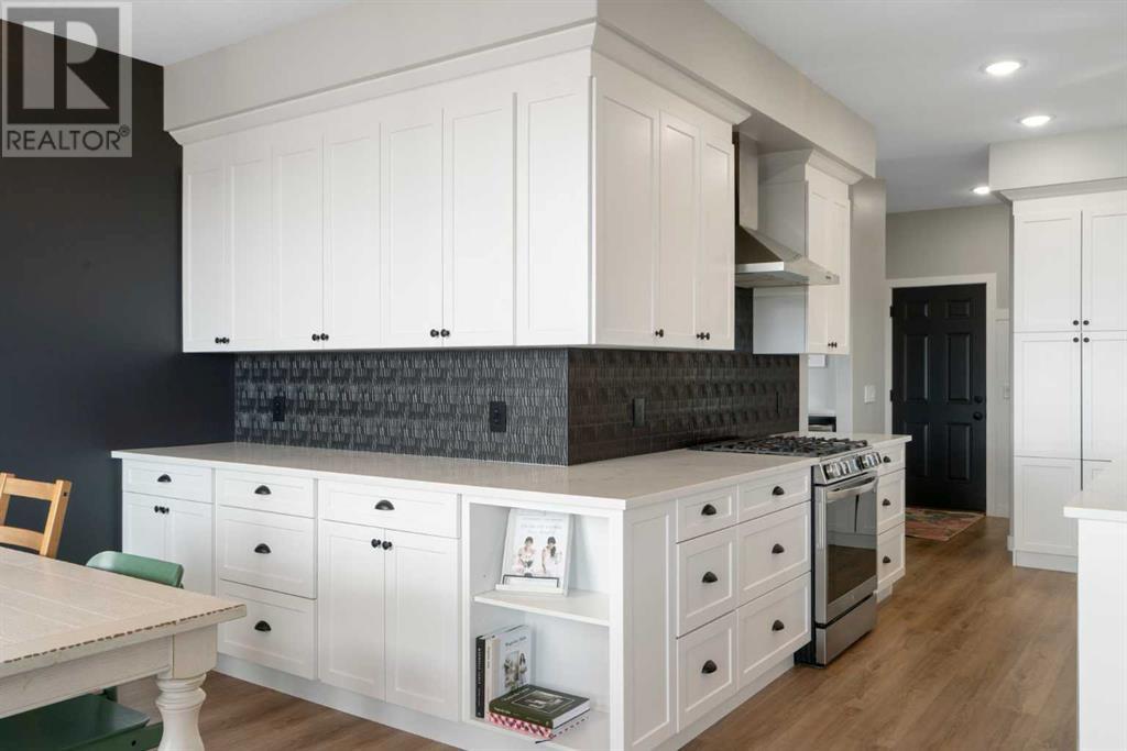 Photo 22 of 835 Lakewood Circle, Strathmore AB