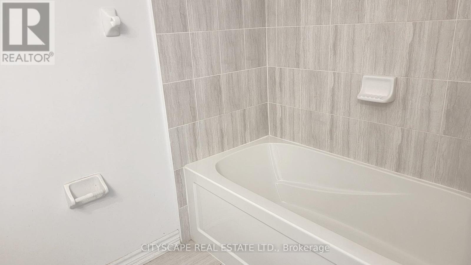 Photo 37 of 228 Ridley Crescent, Southgate ON