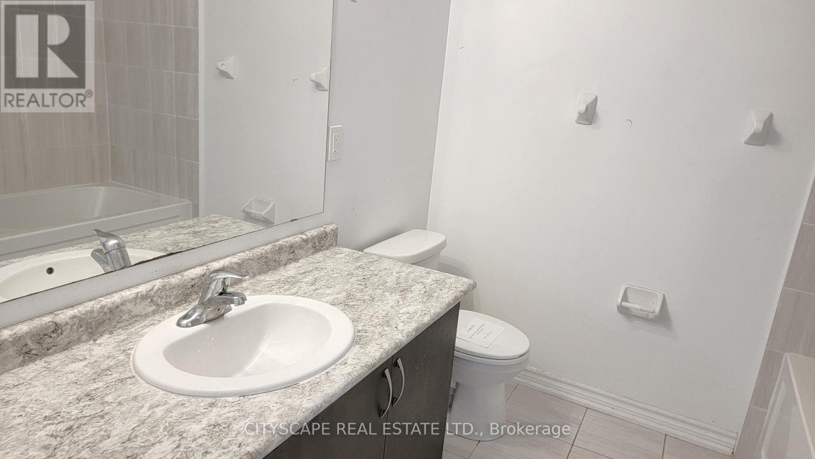 Photo 36 of 228 Ridley Crescent, Southgate ON