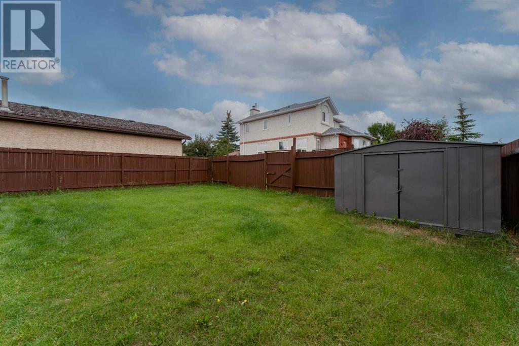 Single Family House 3 Level for Sale in  Whitehaven Road NE Whitehorn Calgary 