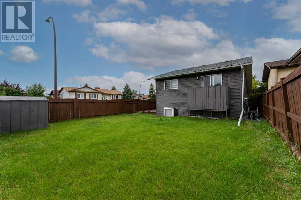 Single Family House 3 Level for Sale in  Whitehaven Road NE Whitehorn Calgary 