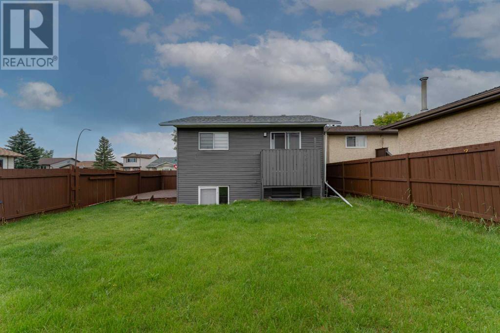 Single Family House 3 Level for Sale in  Whitehaven Road NE Whitehorn Calgary 