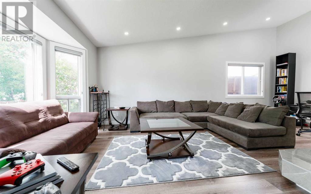 Single Family House 3 Level for Sale in  Whitehaven Road NE Whitehorn Calgary 