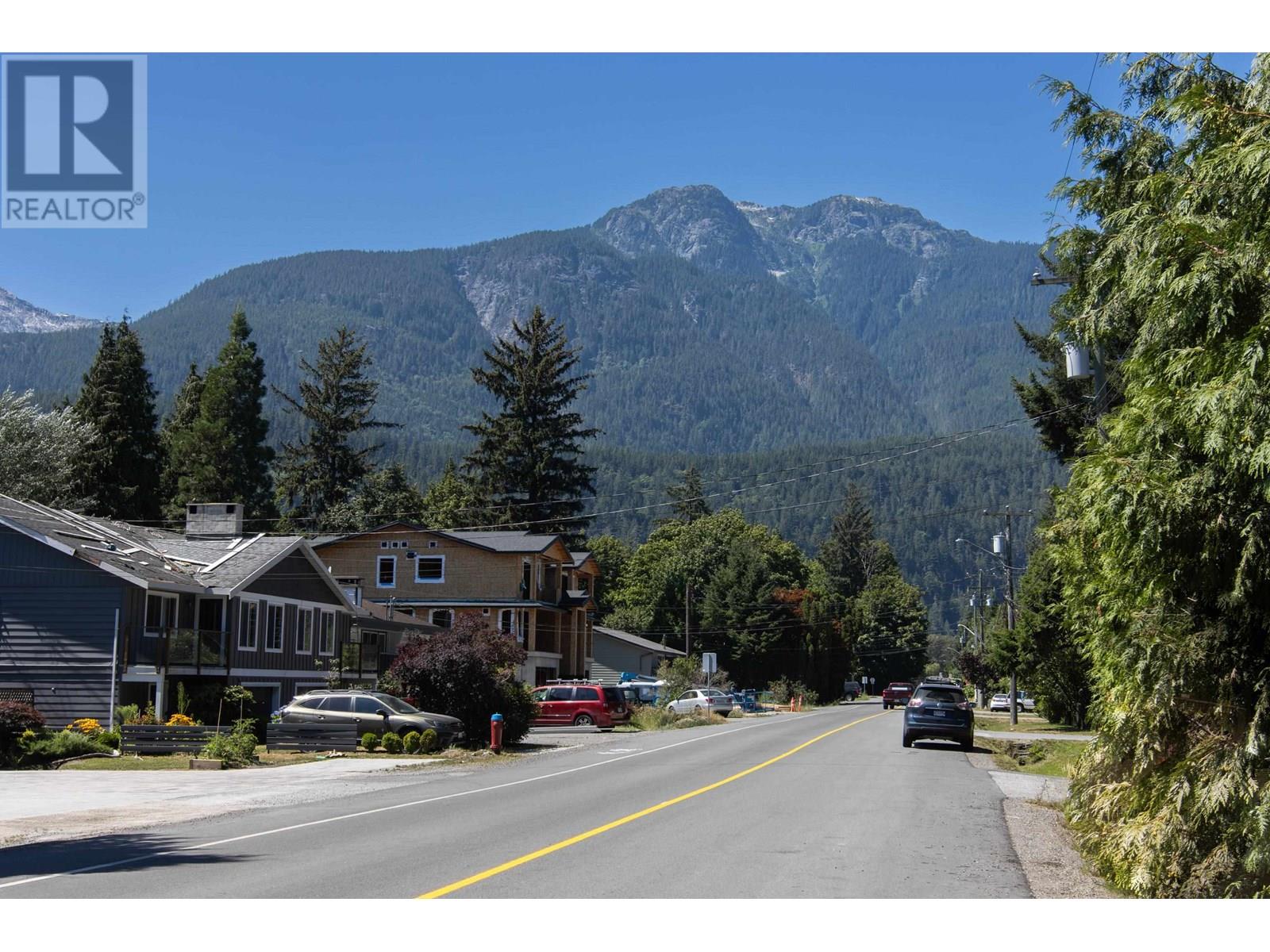 Photo 13 of 1397 Judd Road, Squamish BC