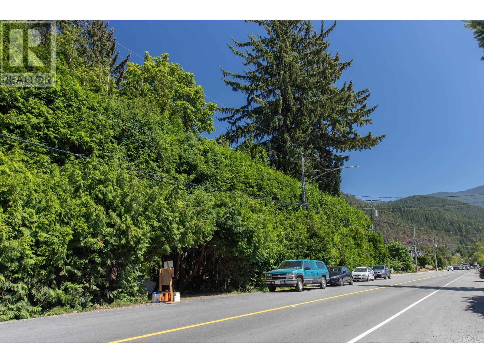 Photo 11 of 1397 Judd Road, Squamish BC