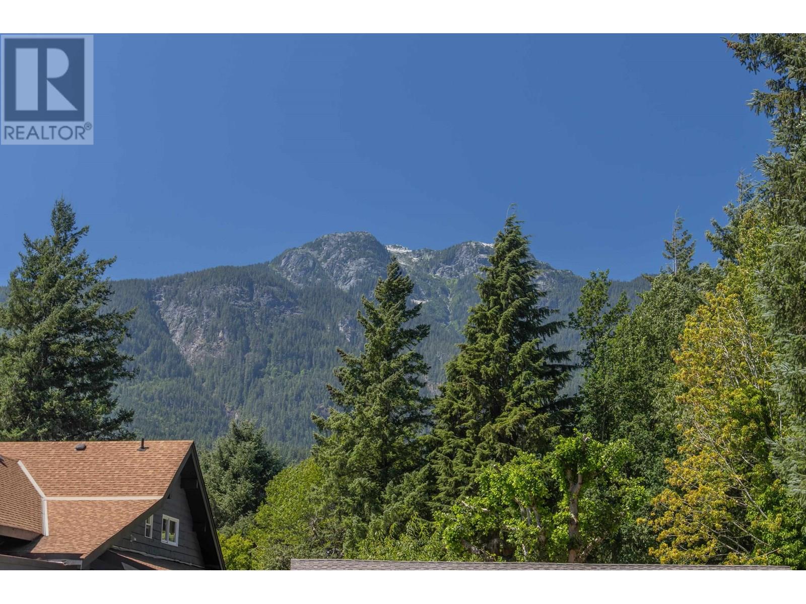 Photo 10 of 1397 Judd Road, Squamish BC