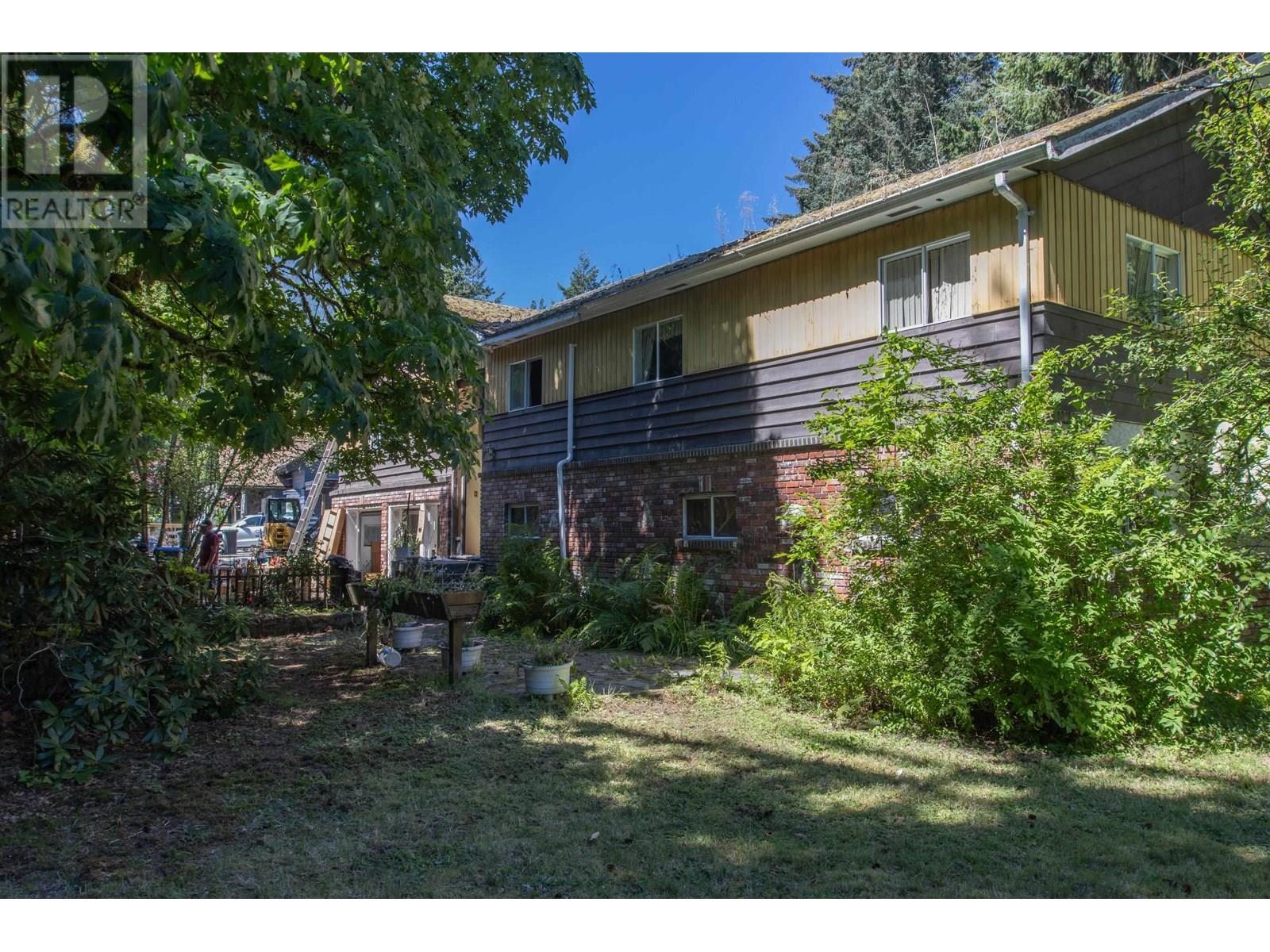 Photo 9 of 1397 Judd Road, Squamish BC