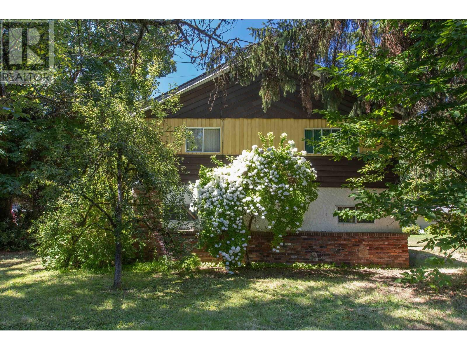 Photo 5 of 1397 Judd Road, Squamish BC