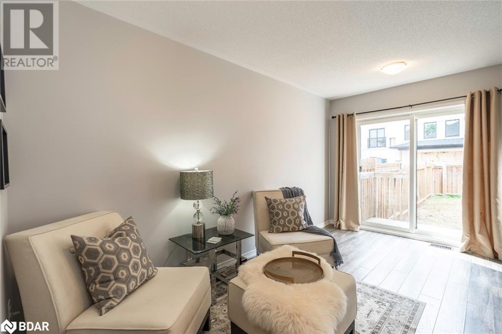 Photo 4 of 141 Holgate Street, Barrie ON