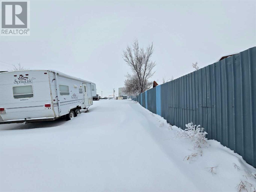 Photo 7 of 128 1 Avenue E, Hussar AB