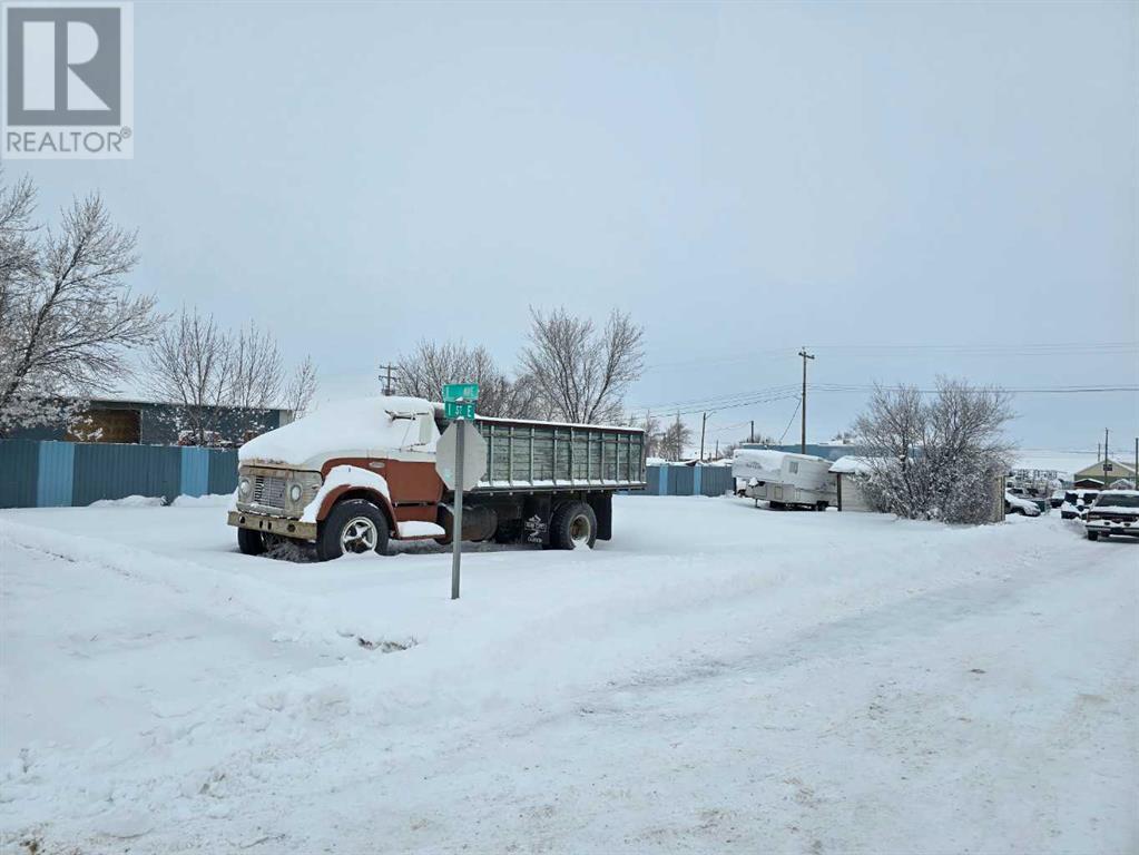 Photo 3 of 128 1 Avenue E, Hussar AB