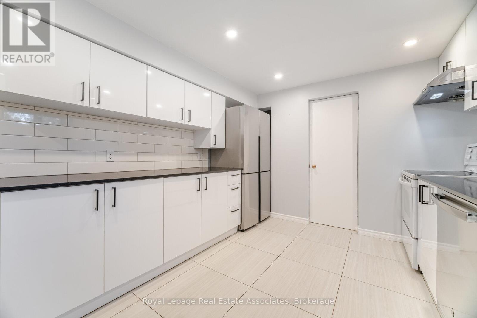 Photo 29 of 319 Grantham Avenue, St Catharines ON