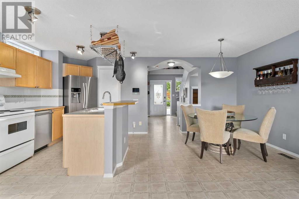 Single Family House for Sale in  Tuscany Springs Rise NW Tuscany Calgary 